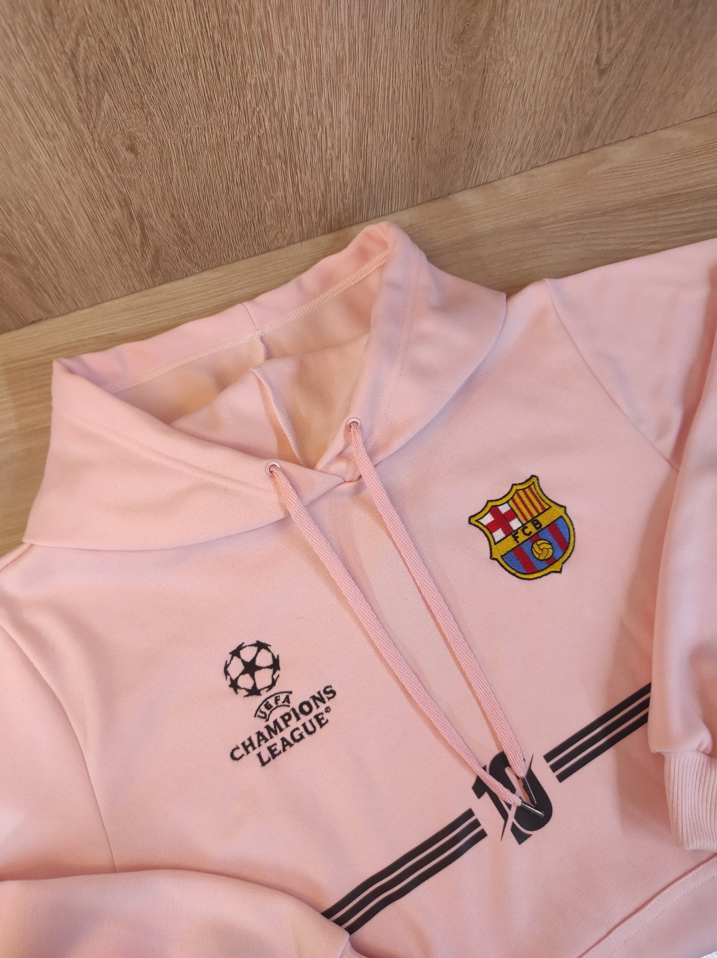 BUZO BARCELONA LOGOS BORDADOS